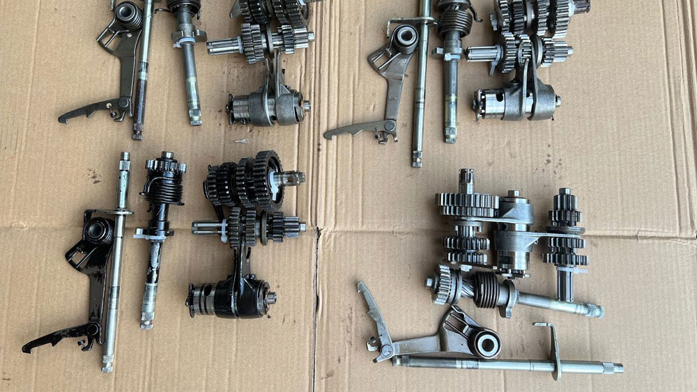 Các chi tiết trong hộp số xe máy 50cc